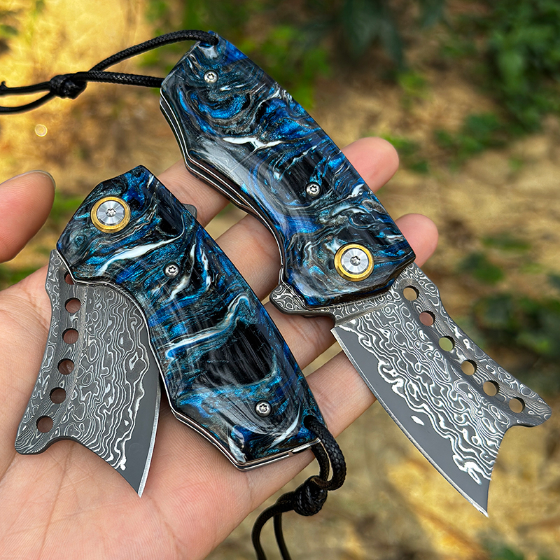 Hunting Camp Outdoor Kitchen - Handmade Damascus Steel Pocket Knife, Men's
